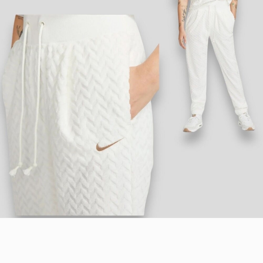 Nike Sportswear • Modern High Waisted Herringbone Swoosh Jogger XL White Chevron